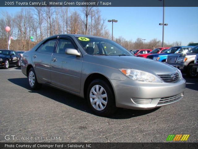 2005 Toyota Camry LE in Mineral Green Opalescent