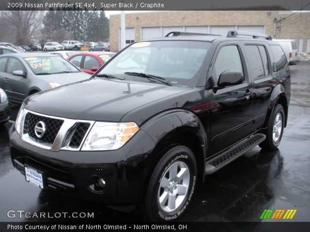 2009 Nissan Pathfinder SE 4x4 in Super Black