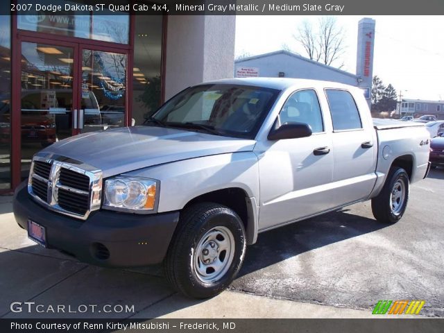 2007 Dodge Dakota ST Quad Cab 4x4 in Mineral Gray Metallic
