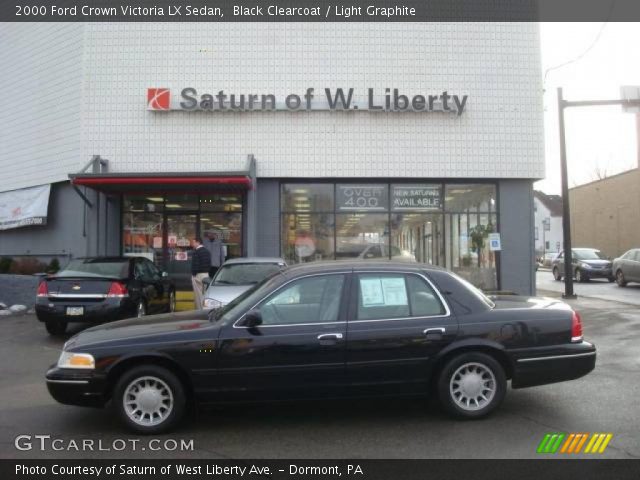 2000 Ford Crown Victoria LX Sedan in Black Clearcoat
