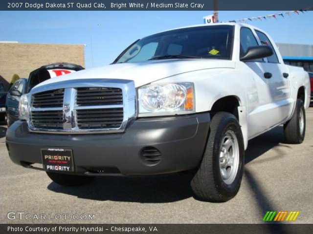 2007 Dodge Dakota ST Quad Cab in Bright White
