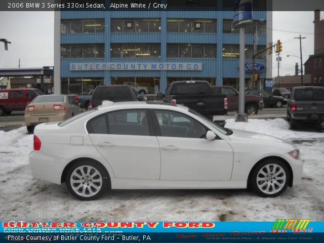 2006 BMW 3 Series 330xi Sedan in Alpine White