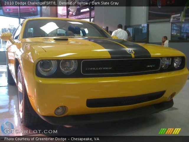 2010 Dodge Challenger SRT8 in Detonator Yellow