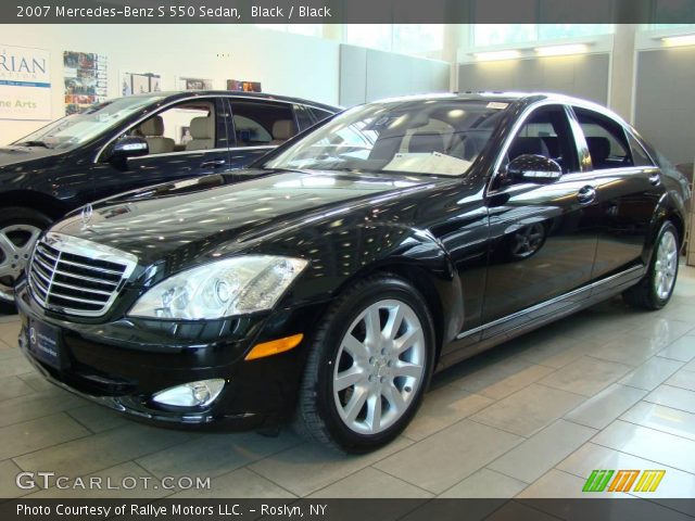 2007 Mercedes-Benz S 550 Sedan in Black