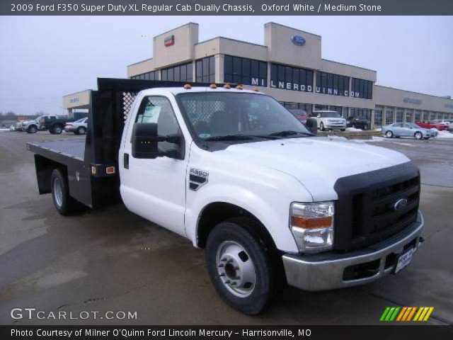 2009 Ford F350 Super Duty XL Regular Cab Dually Chassis in Oxford White