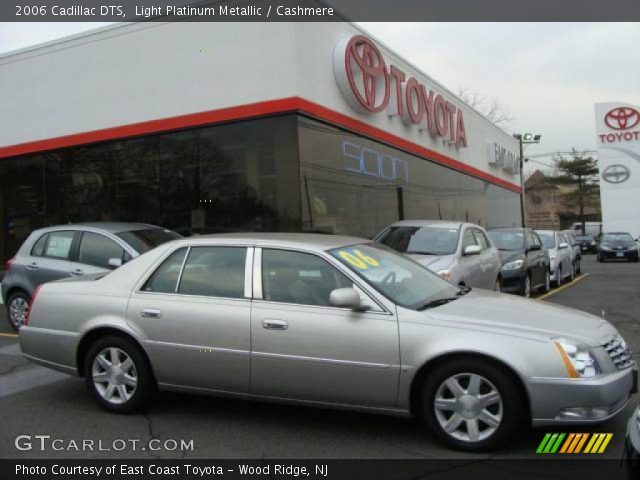 2006 Cadillac DTS  in Light Platinum Metallic
