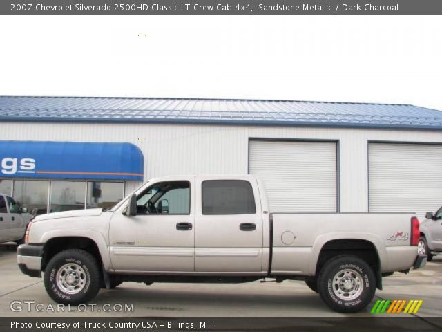 2007 Chevrolet Silverado 2500HD Classic LT Crew Cab 4x4 in Sandstone Metallic