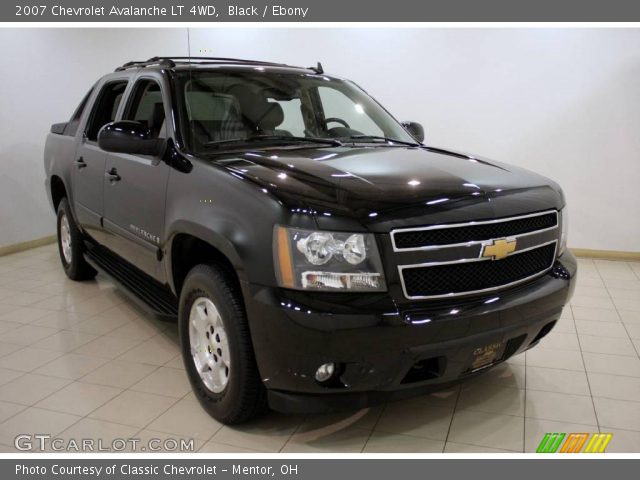 2007 Chevrolet Avalanche LT 4WD in Black