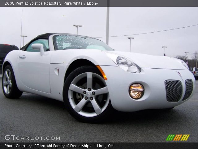2008 Pontiac Solstice Roadster in Pure White