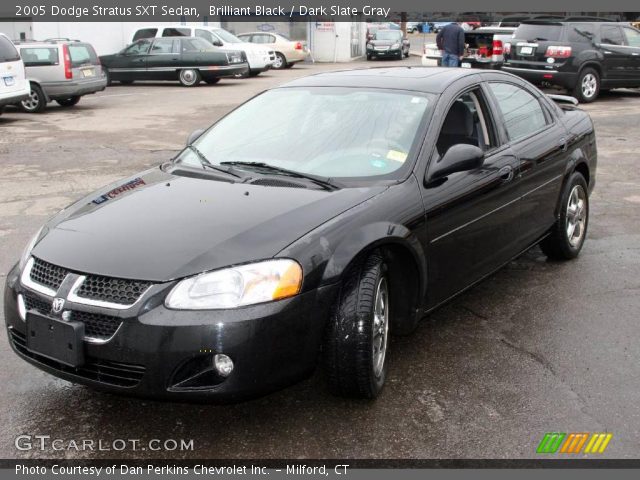 2005 Dodge Stratus SXT Sedan in Brilliant Black