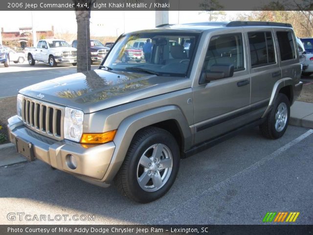 2006 Jeep Commander 4x4 in Light Khaki Metallic