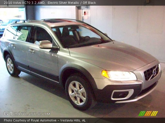 2010 Volvo XC70 3.2 AWD in Electric Silver Metallic