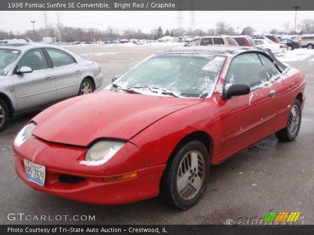 1998 Pontiac Sunfire SE Convertible in Bright Red