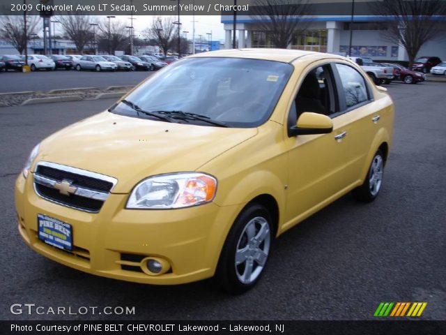 2009 Chevrolet Aveo LT Sedan in Summer Yellow