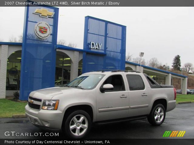 2007 Chevrolet Avalanche LTZ 4WD in Silver Birch Metallic
