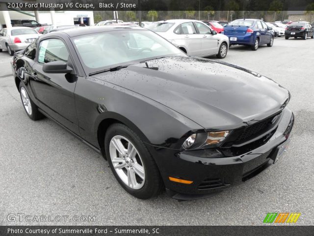 2010 Ford Mustang V6 Coupe in Black