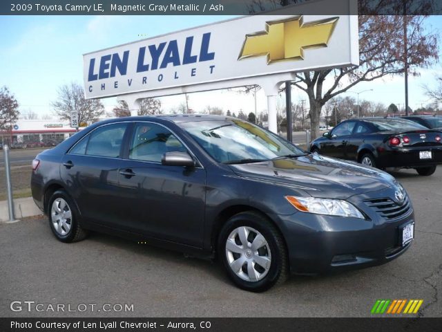 2009 Toyota Camry LE in Magnetic Gray Metallic