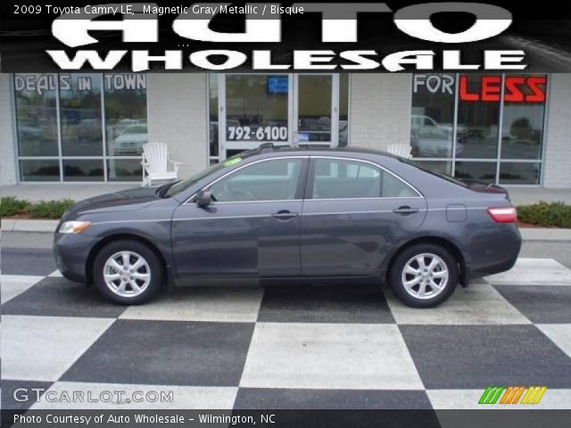 2009 Toyota Camry LE in Magnetic Gray Metallic