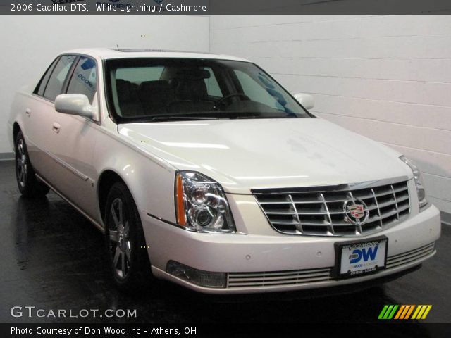 2006 Cadillac DTS  in White Lightning