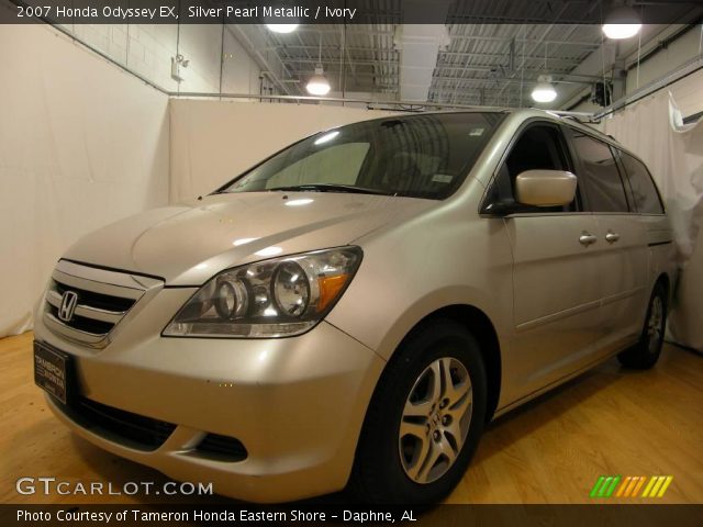 2007 Honda Odyssey EX in Silver Pearl Metallic