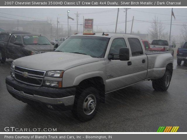 2007 Chevrolet Silverado 3500HD Classic LT Crew Cab 4x4 Dually in Silver Birch Metallic