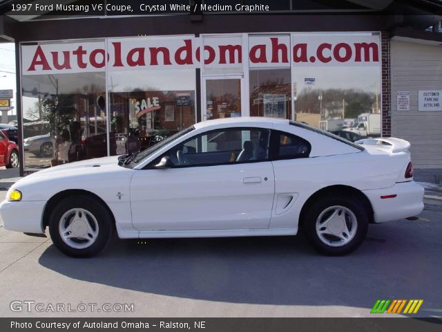 1997 Ford Mustang V6 Coupe in Crystal White