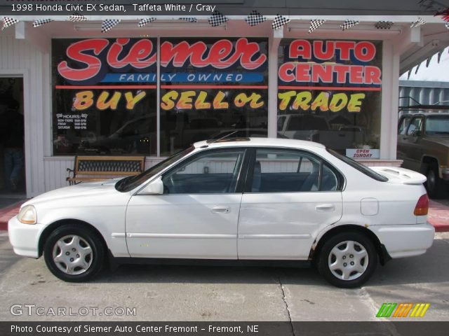 1998 Honda Civic EX Sedan in Taffeta White