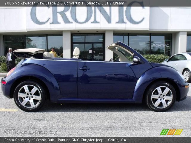 2006 Volkswagen New Beetle 2.5 Convertible in Shadow Blue