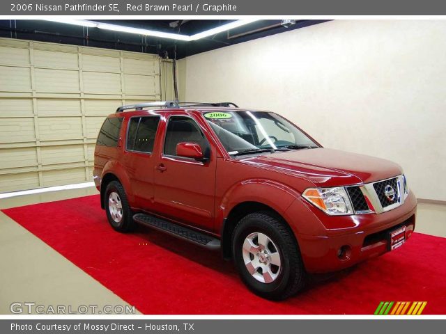 2006 Nissan Pathfinder SE in Red Brawn Pearl