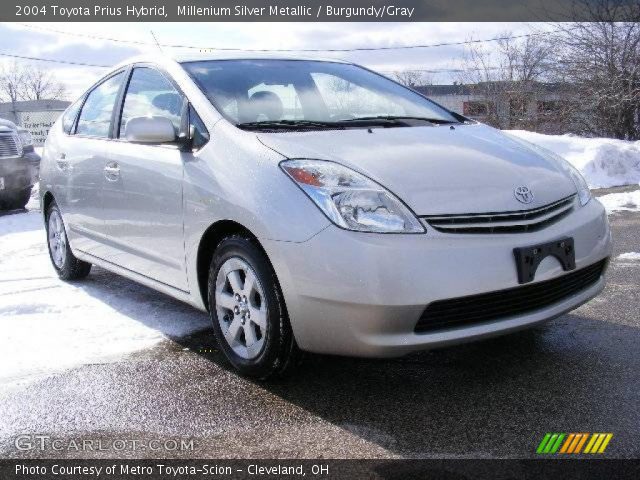 2004 Toyota Prius Hybrid in Millenium Silver Metallic