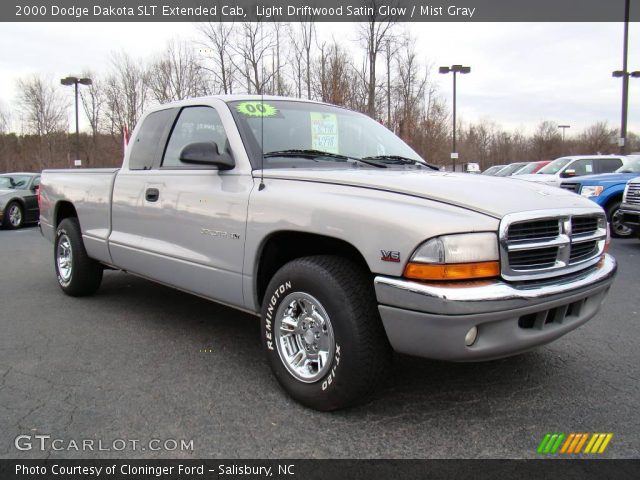 2000 Dodge Dakota SLT Extended Cab in Light Driftwood Satin Glow