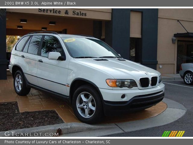 2001 BMW X5 3.0i in Alpine White