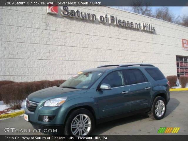 2009 Saturn Outlook XR AWD in Silver Moss Green