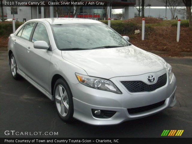 2010 Toyota Camry SE in Classic Silver Metallic