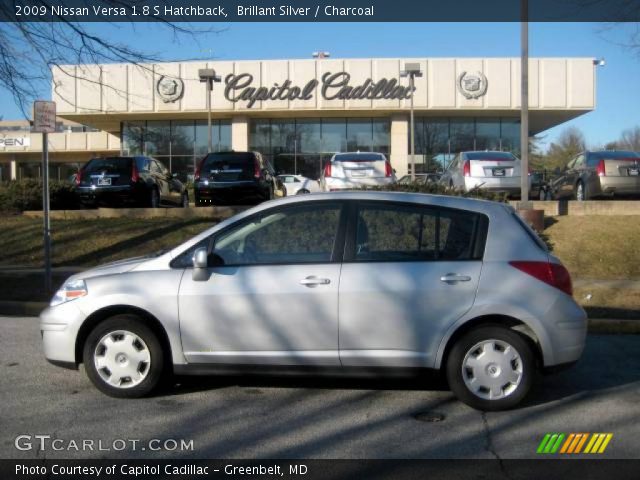 2009 Nissan Versa 1.8 S Hatchback in Brillant Silver