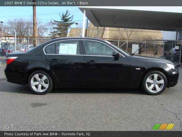 2007 BMW 5 Series 525xi Sedan in Jet Black