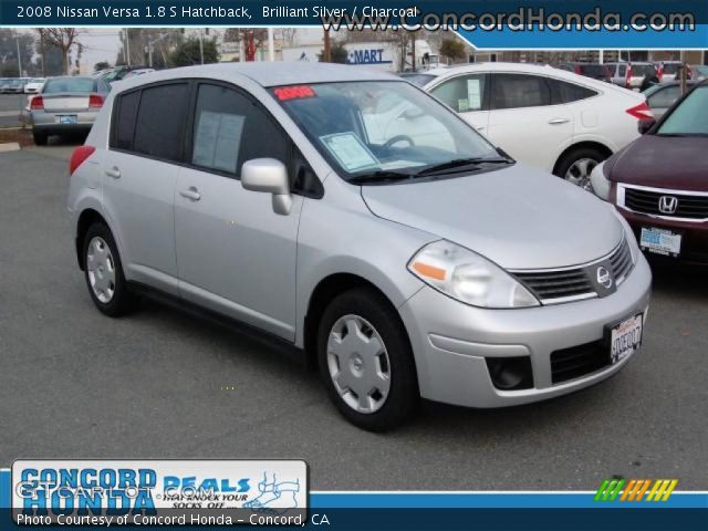 2008 Nissan Versa 1.8 S Hatchback in Brilliant Silver