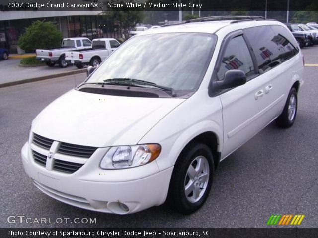 2007 Dodge Grand Caravan SXT in Stone White