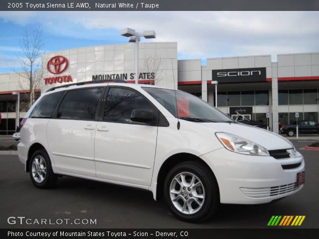 2005 Toyota Sienna LE AWD in Natural White