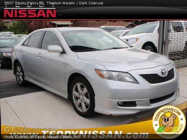 2007 Toyota Camry SE in Titanium Metallic