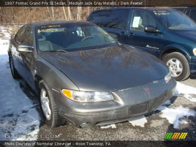 1997 Pontiac Grand Prix SE Sedan in Medium Jade Gray Metallic