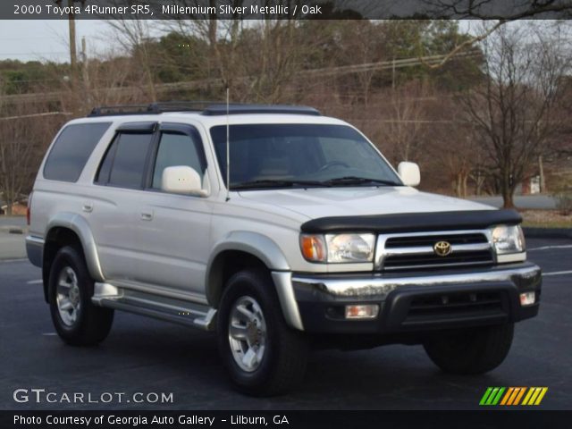 2000 Toyota 4Runner SR5 in Millennium Silver Metallic