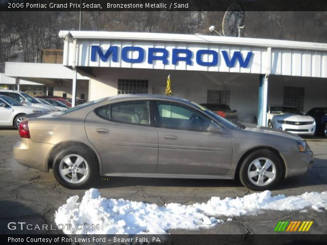 2006 Pontiac Grand Prix Sedan in Bronzestone Metallic