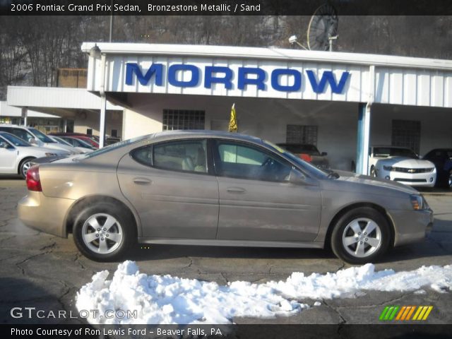 2006 Pontiac Grand Prix Sedan in Bronzestone Metallic