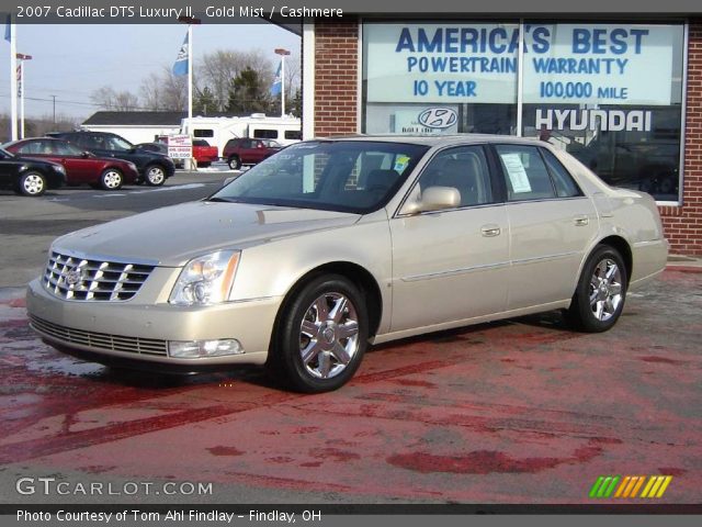 2007 Cadillac DTS Luxury II in Gold Mist