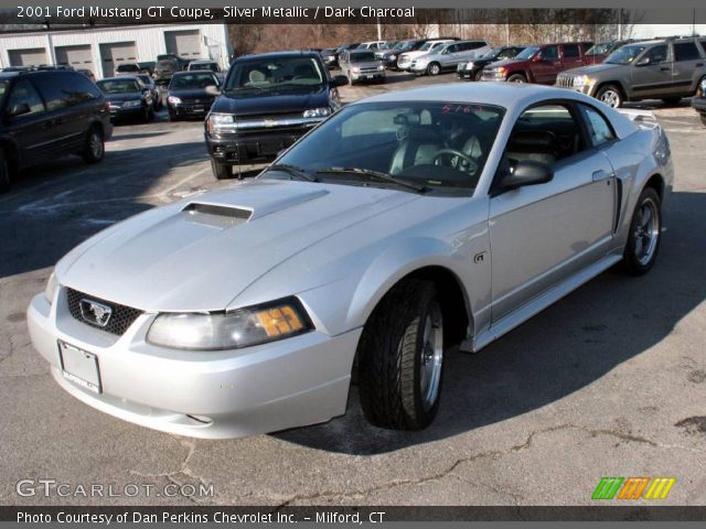 2001 Ford Mustang GT Coupe in Silver Metallic