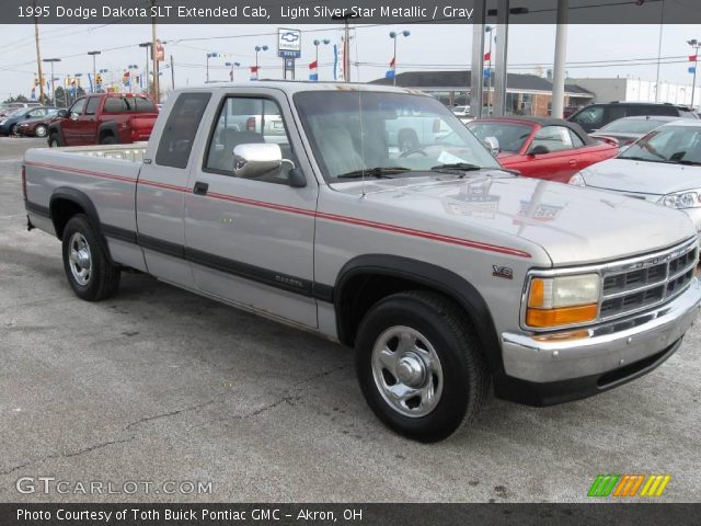 1995 Dodge Dakota SLT Extended Cab in Light Silver Star Metallic