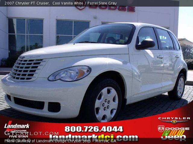 2007 Chrysler PT Cruiser  in Cool Vanilla White