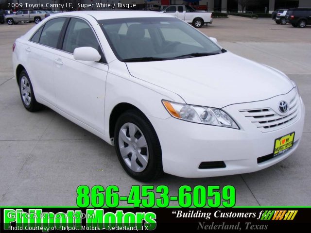 2009 Toyota Camry LE in Super White