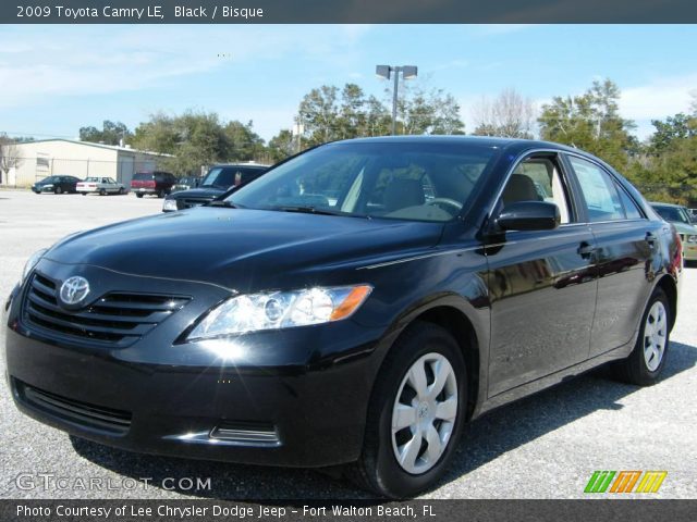 2009 Toyota Camry LE in Black